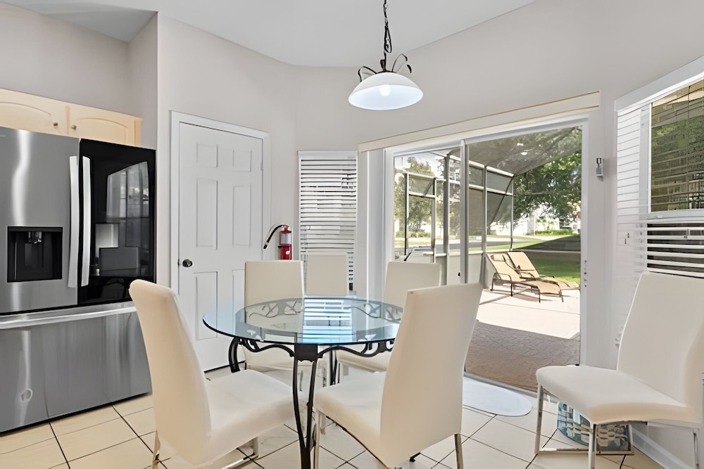 Windsor Hills 5BR 5min to Disney + Pool