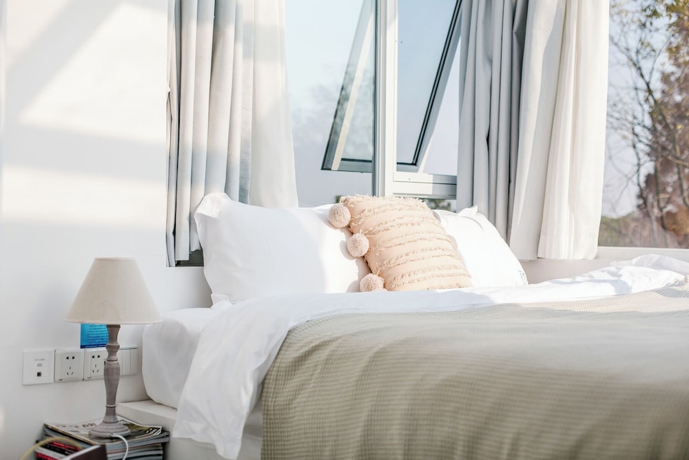 Shanghai Ruochu Designer Guesthouse-Near Shanghai Pudong Airport & Disneyland