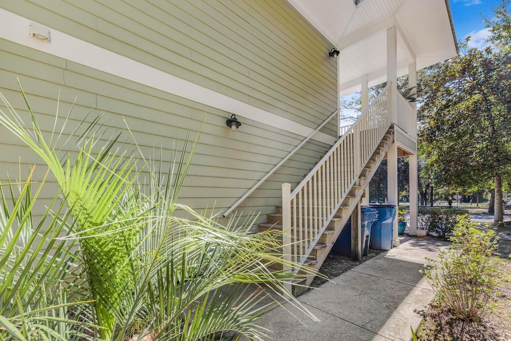 Laguna Breeze C