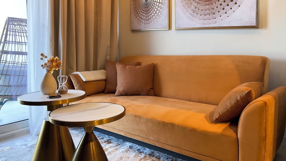 1612 Damac Reva Residences