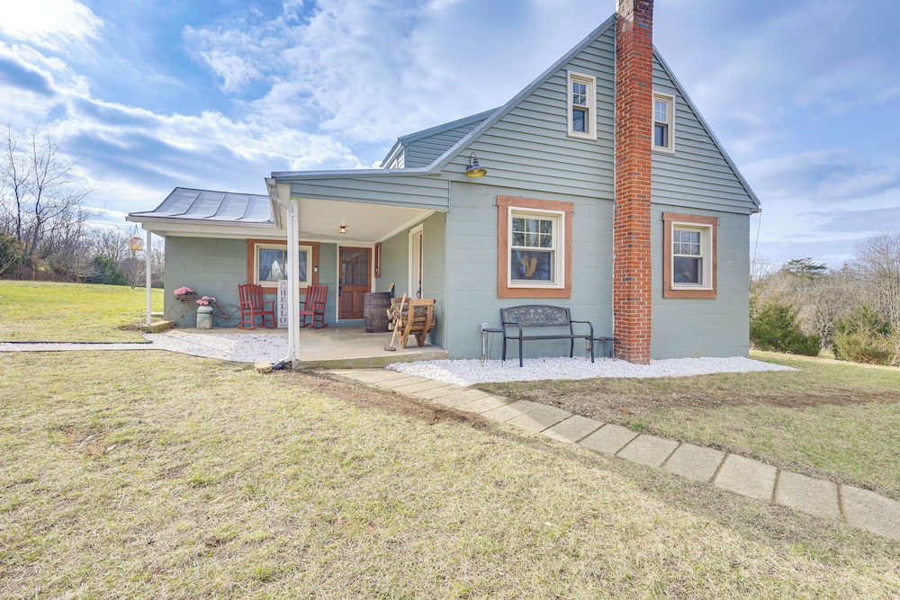 Grill & Fire Pit: New Market Getaway on 3-acres!