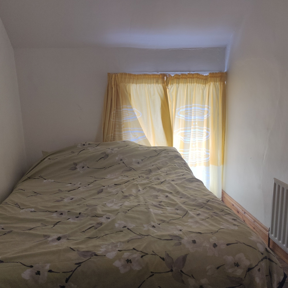 Lovely 4-bed Apartment in Mullaghbawn Newry view 5