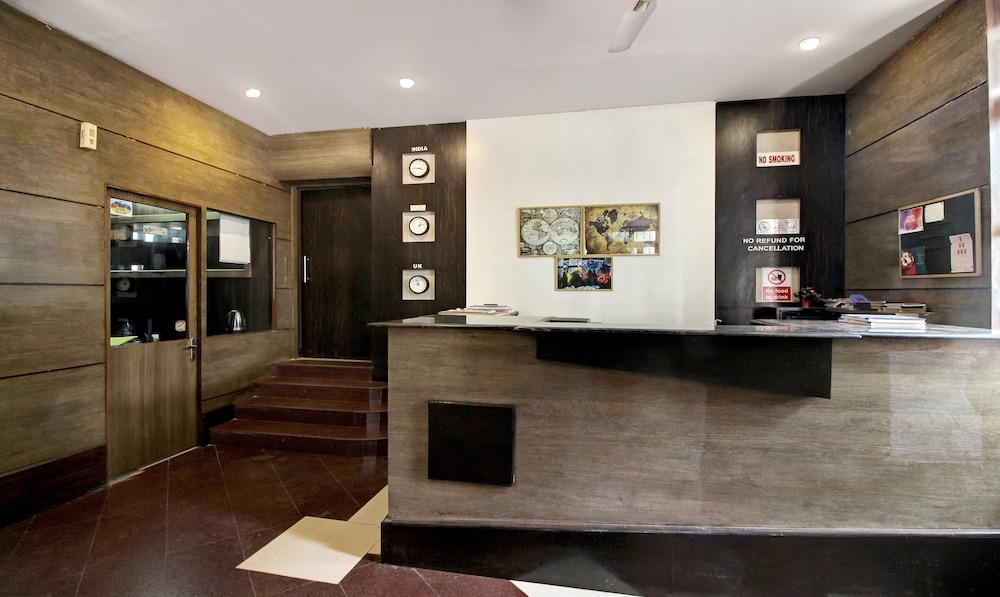 Lobby & Reception