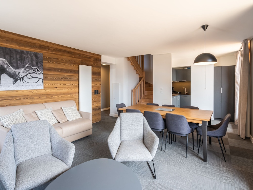 Chalet in Auris-en-oisans With Balcony