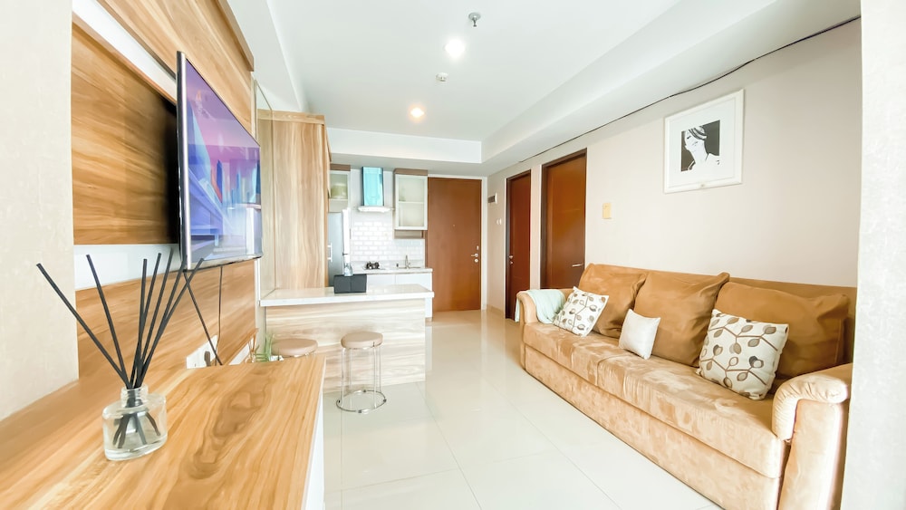Wonderful And Homey 2Br Apartment At Springhill Terrace Residence