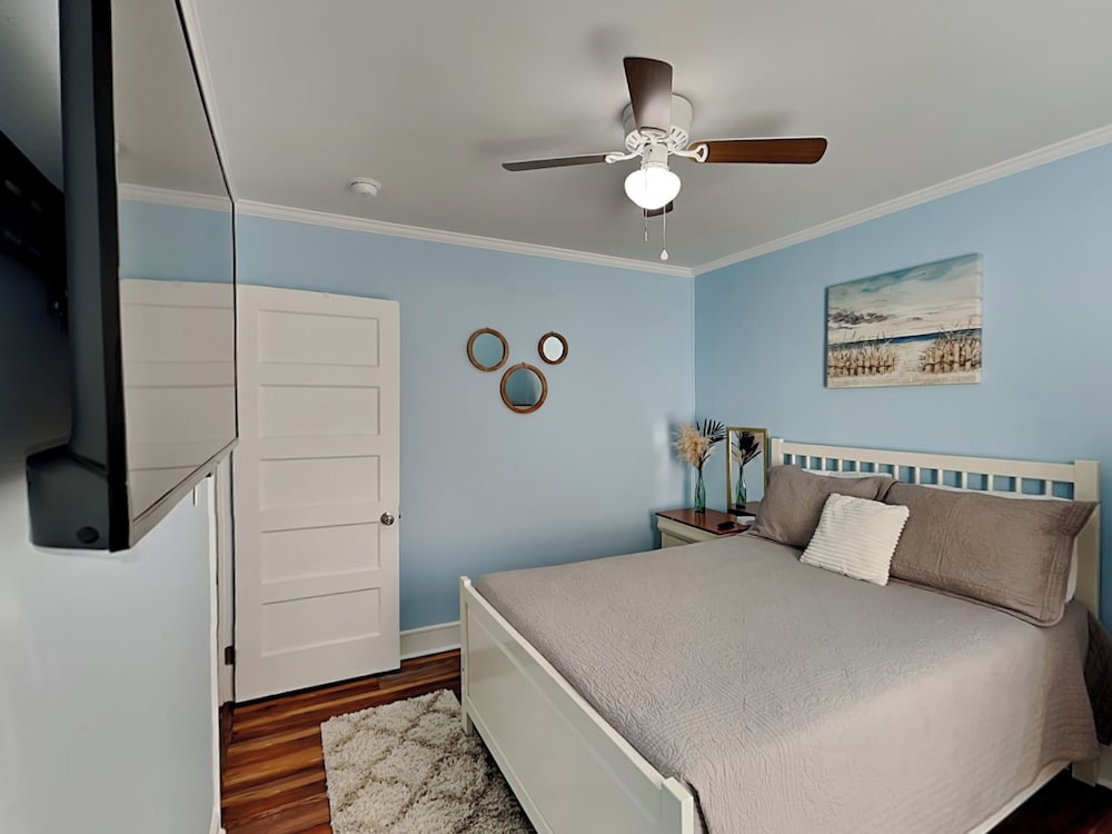 East Coast Ku'uipos Cottage by Carolina Retreats