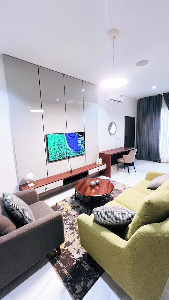 HOUSE 3204