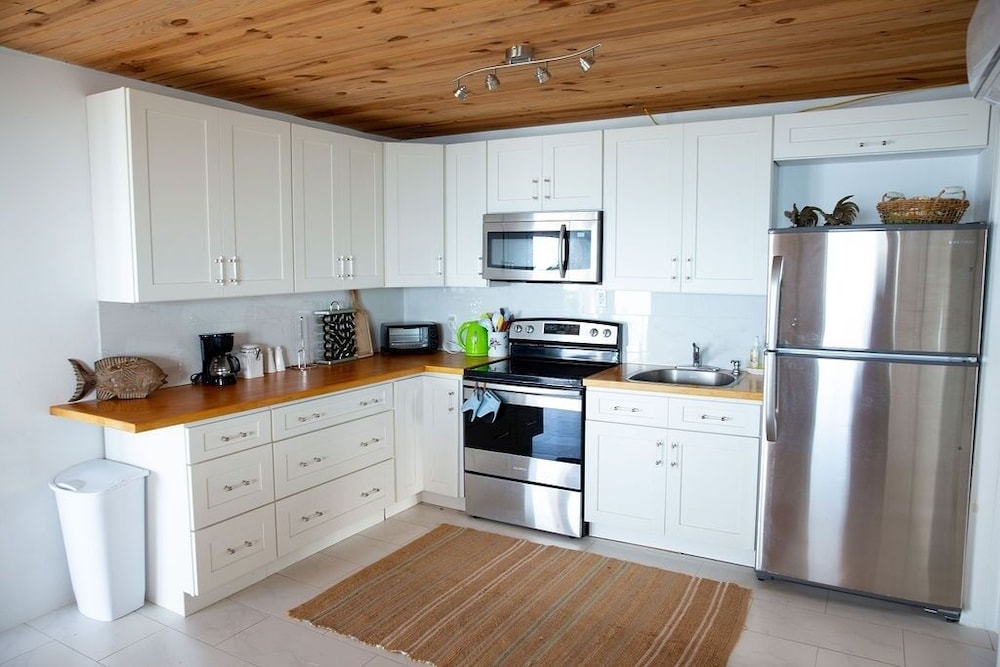 Blue Love Point 2br 2 Bedroom Apts view 5