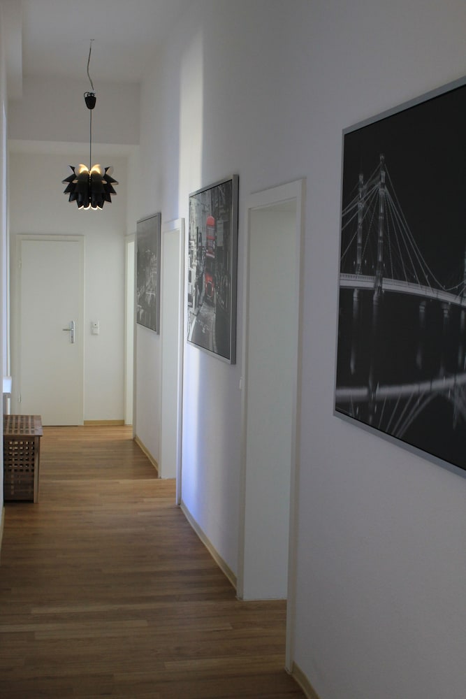Frankfurt Vacations - FreddApp One - Property Image 1