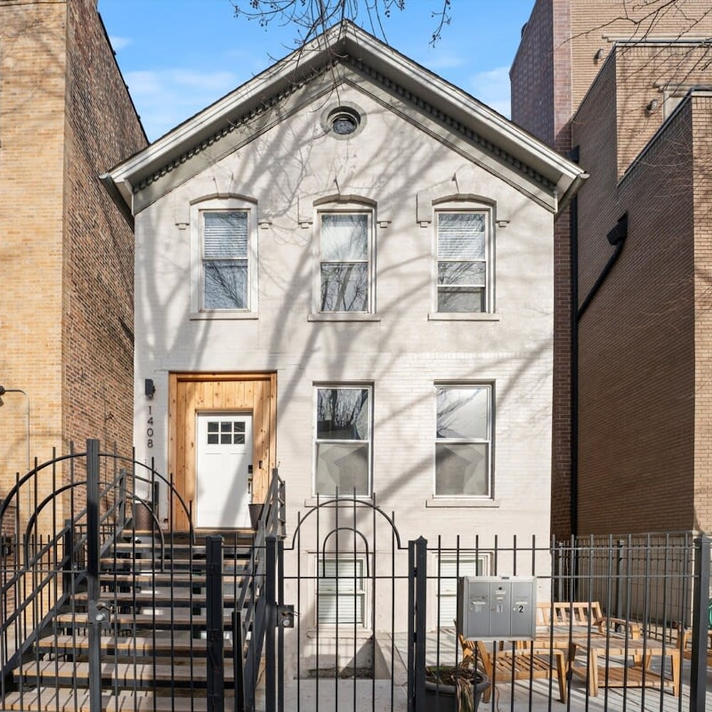 Beautiful Rental Unit in Chicago