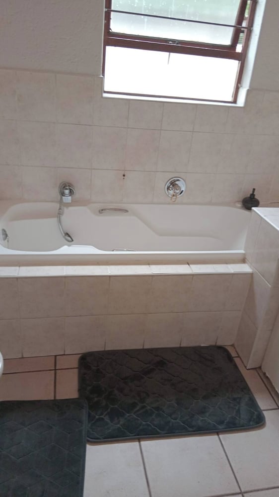 Ground flr 3bed Apartment Private Garden