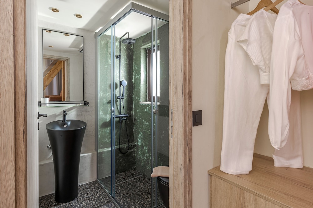 Driades Apartments by Estia