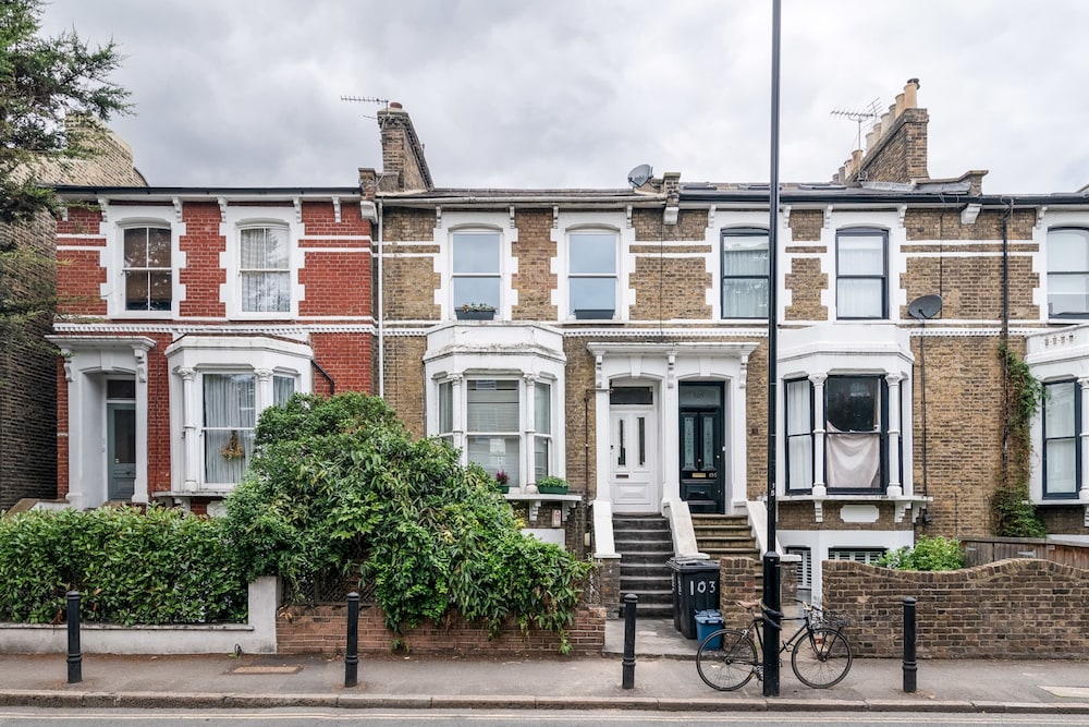 Modern North London Apartment
