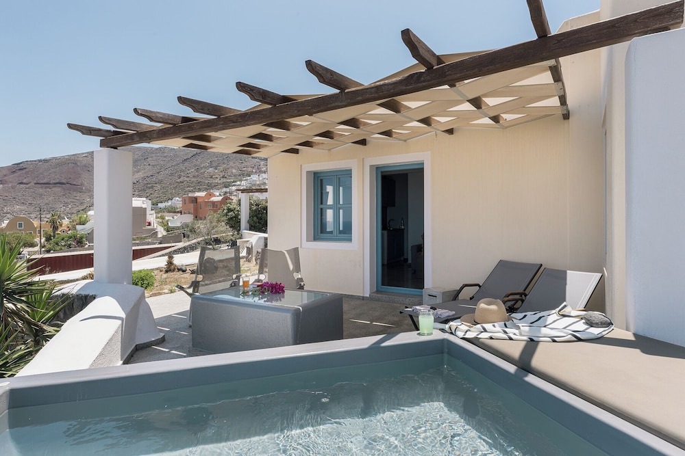 GTK Santorini Oia Sunset Villas