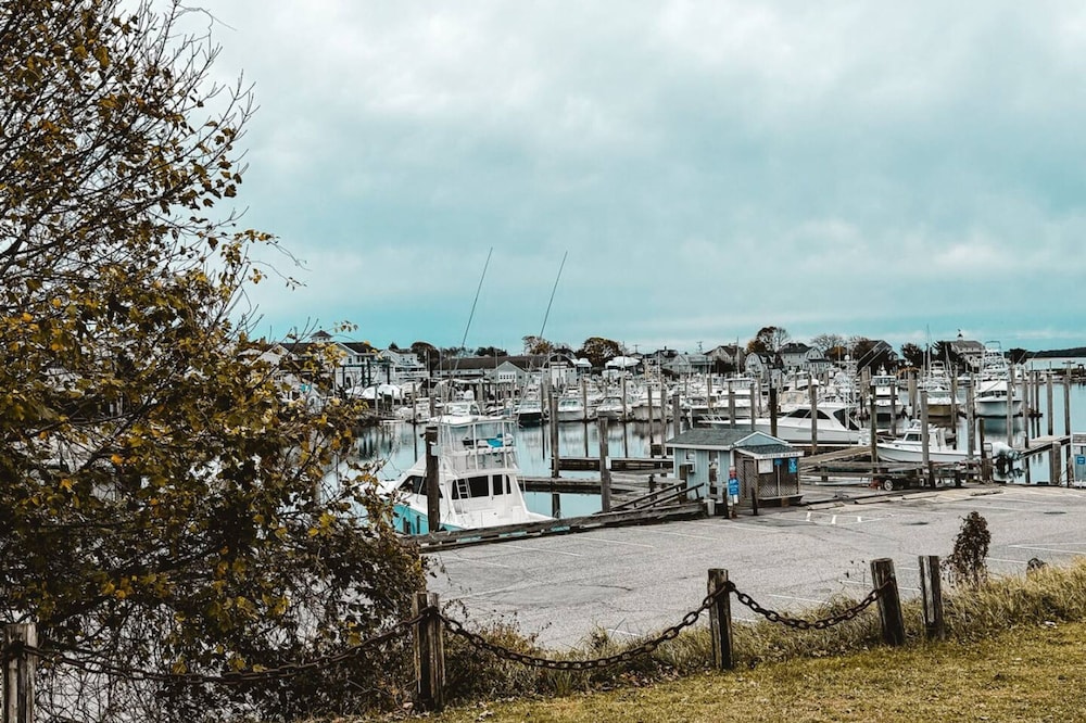Charming Hyannis 3 Bed 2 Bath