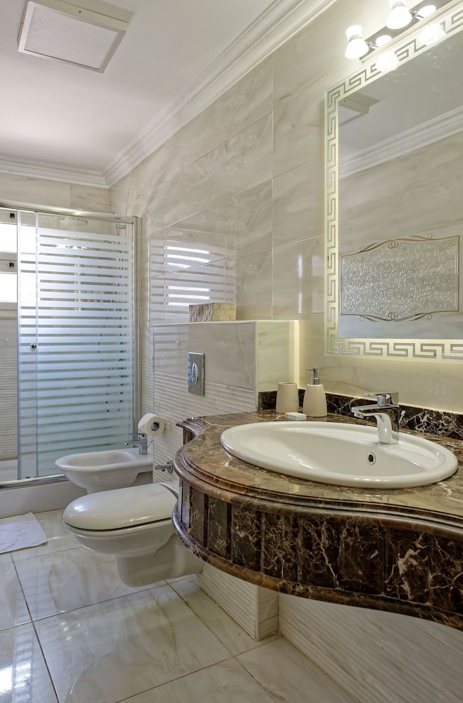 Vesta - Luxury Apartment - 2BR - Almaza
