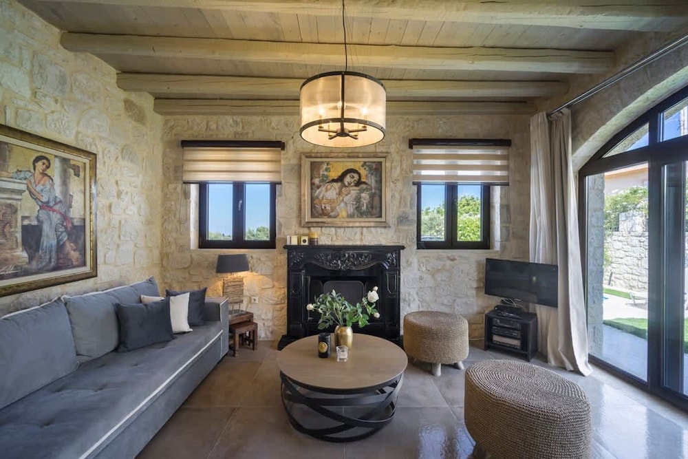 Heraklion Twins House - Private Pool Retreat