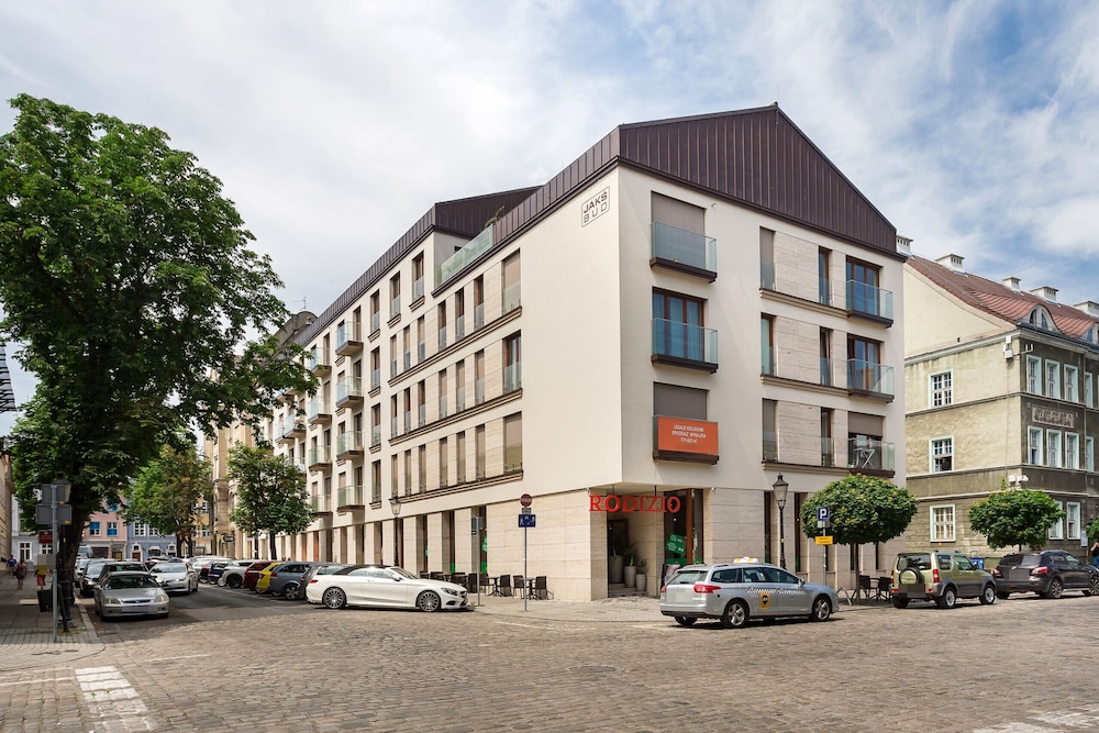 Apartment Poznan Dominikanska by Renters view 3