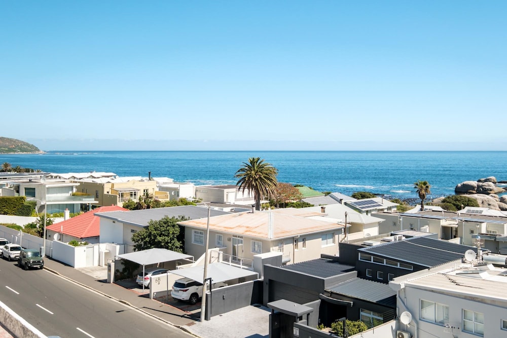 Sea View 3bed Camps Bay Apt Sapphire Tide Pad