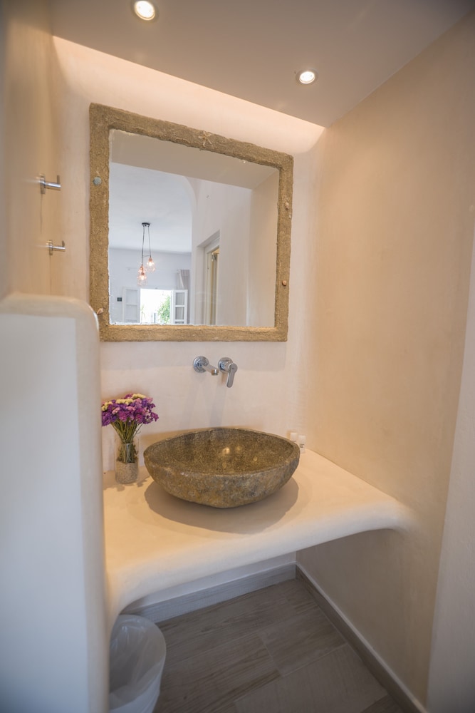 Agia Anna on the beach photo 4