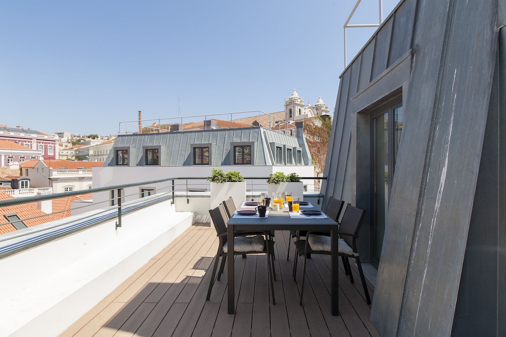 JOIVY Lux & Spacious 1BR home w/ huge terrace, 5mins to Academy of Sciences view 5