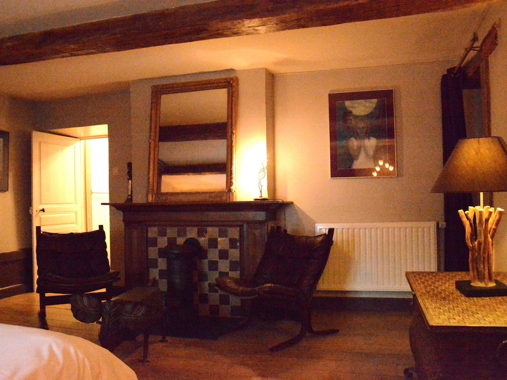 Holiday Home in Bievre Near Town Center view 5