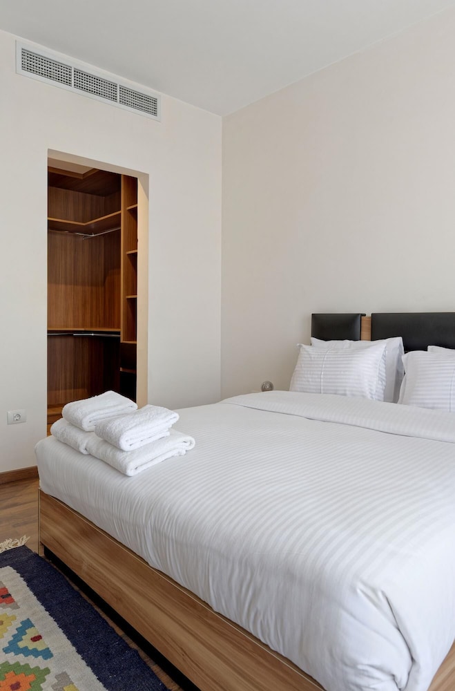 Vesta - Luxury Apt - 2Br - Cfc XII