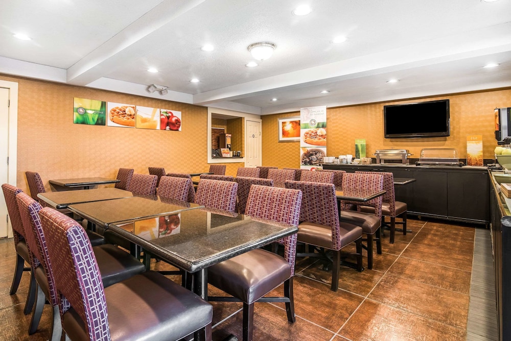 Rutland Vacations - Quality Inn Rutland - Property Image 6