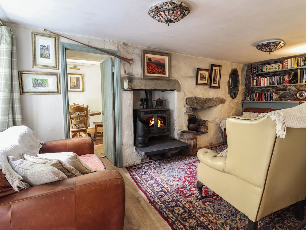 Tyn Y Coed Cottage
