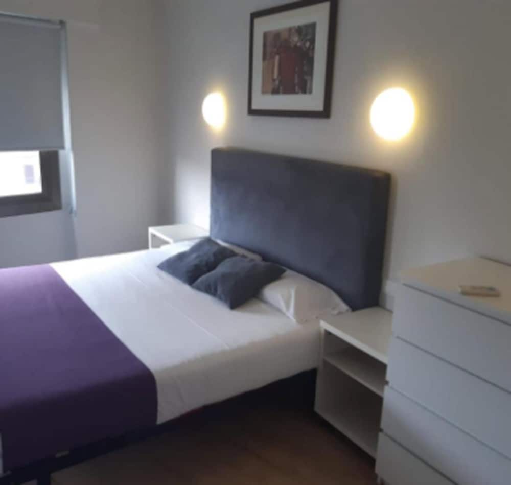 Apartamentos Mayerling Bisbe Urquinaona