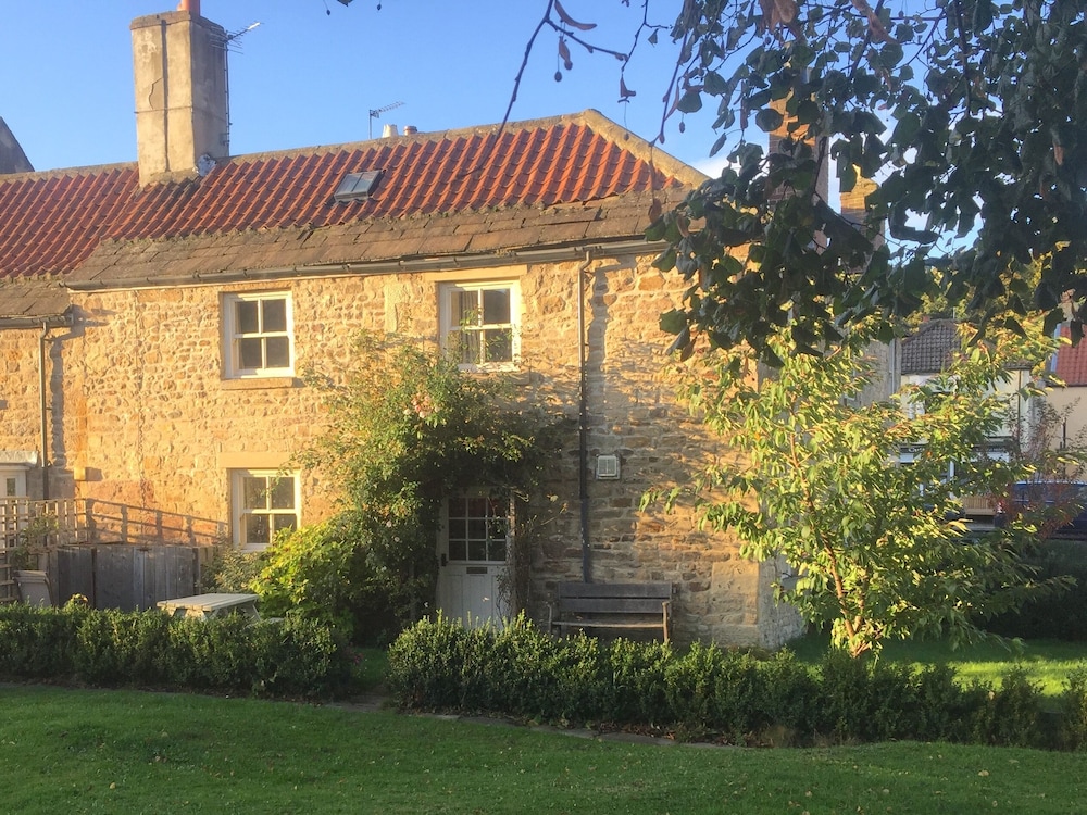Corner Cottage
