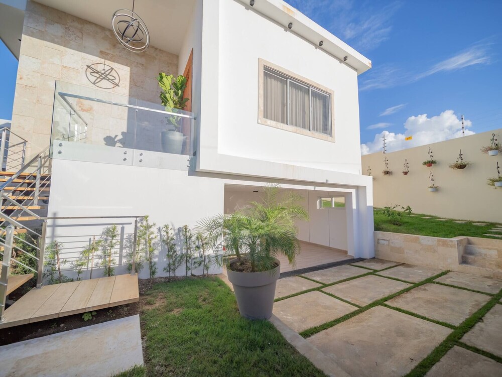 ¡ Luxurious Brand New Listed Villa With 5 Br- 5 Bt In Sosua ! view 5