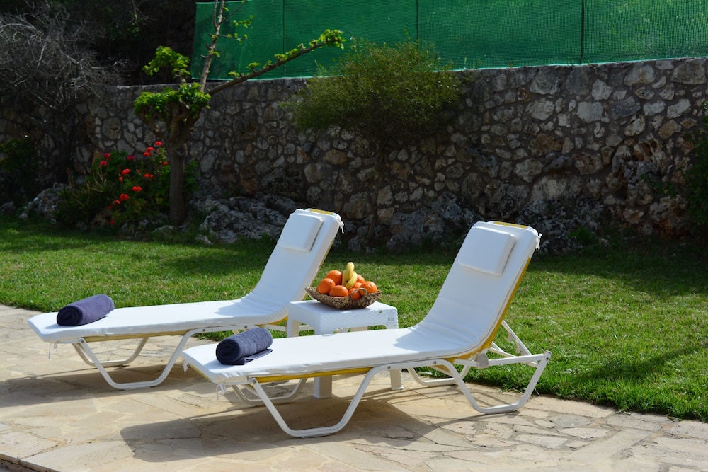 Elianthos Villa