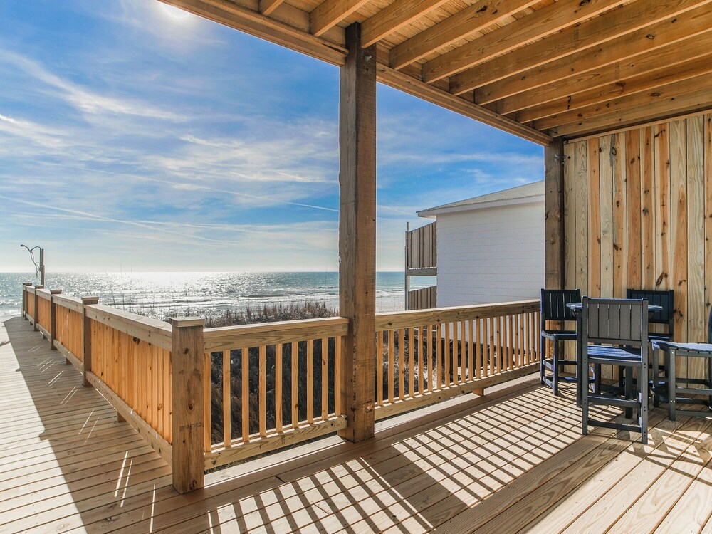 Sunshine Daydreams by Topsail Realty