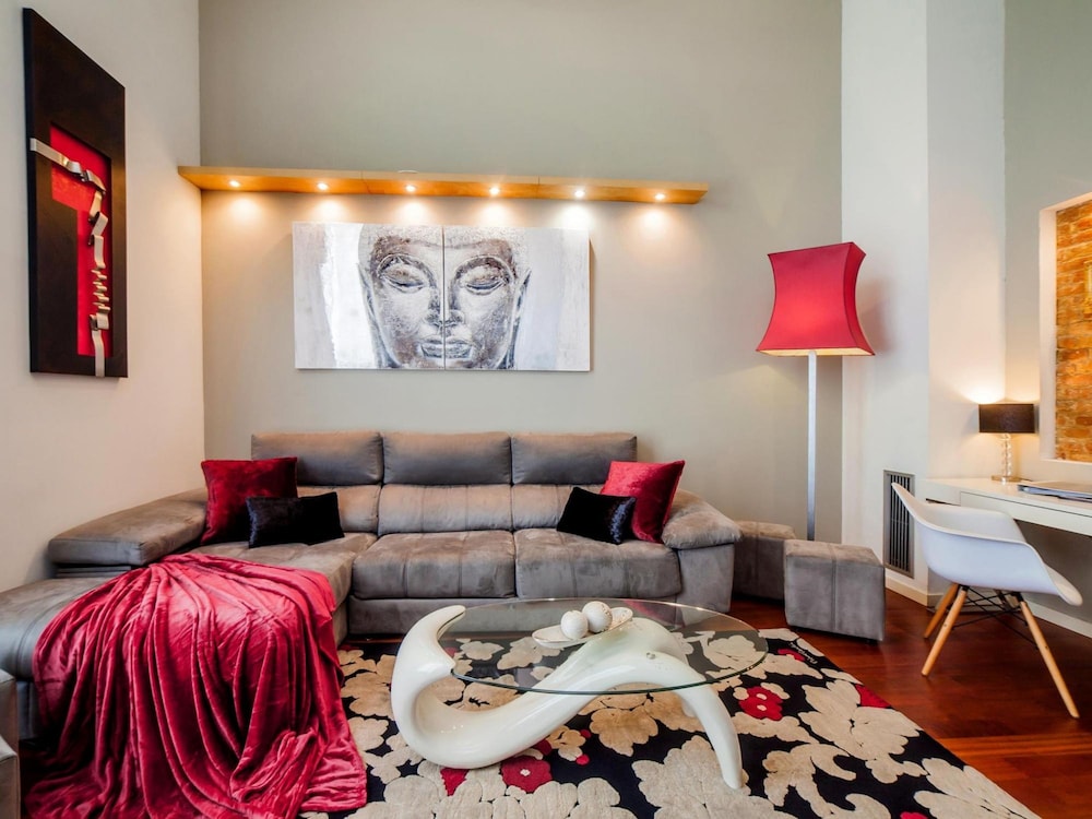 Victoria City Center 1 Downtown Luxury Duplex