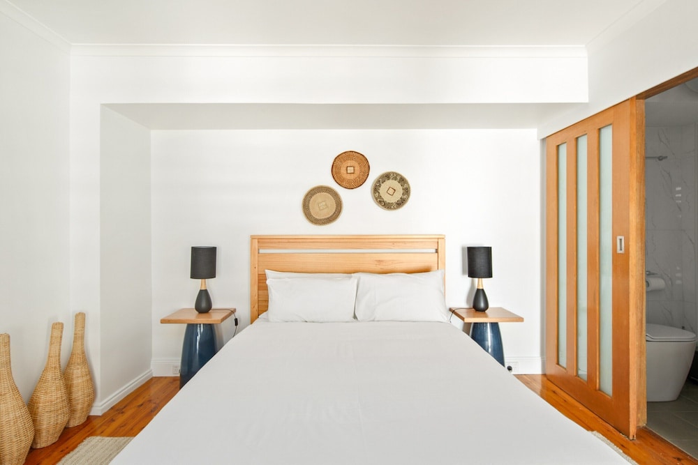 Stylish Inner City 2-bed Unit by Fig Lane Park