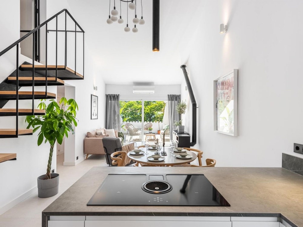 Agrupadas Beautiful Duplex With Amazing Location