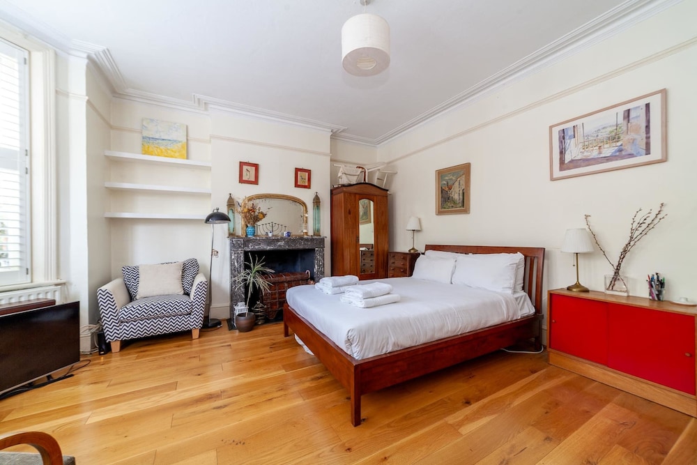 Cosy and Spacious Home