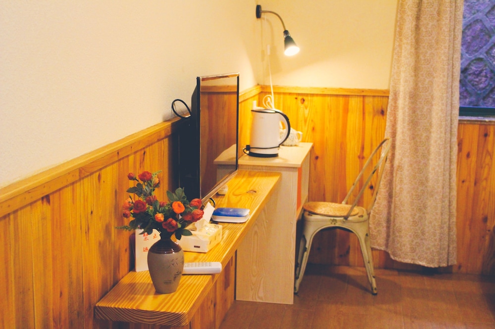Moganshan Wild House