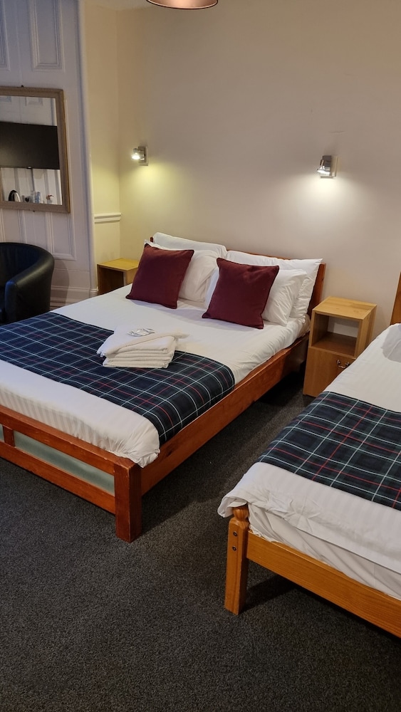 The Hampton Court Guesthouse