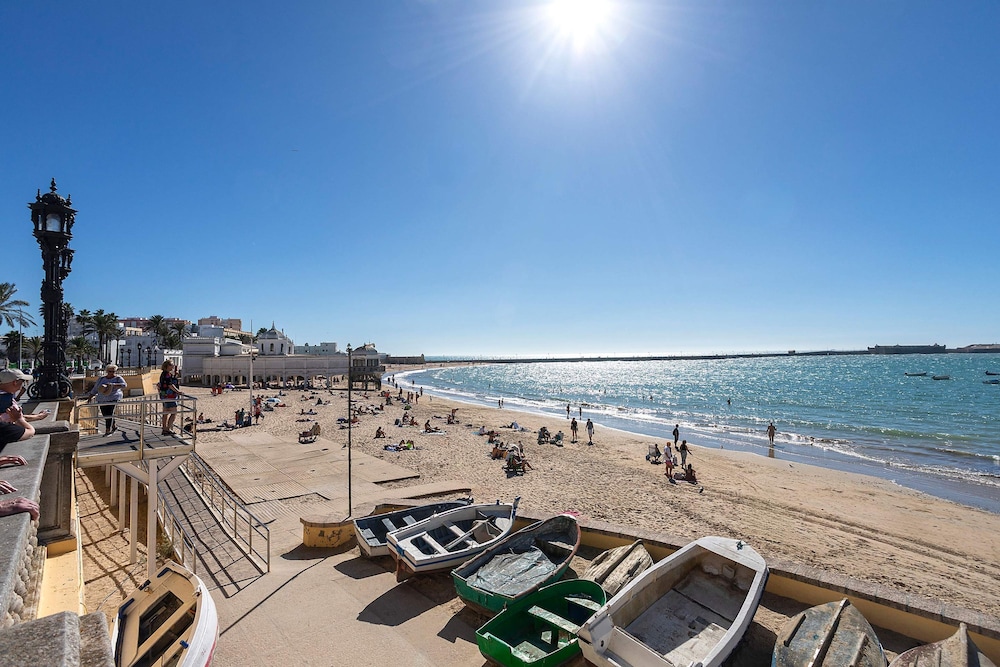 Elegant Apartment in C diz Patrocinio V