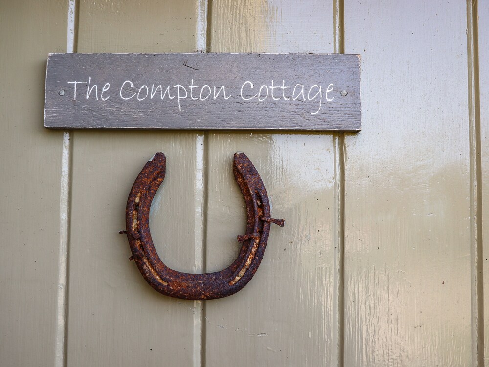 The Compton Cottage