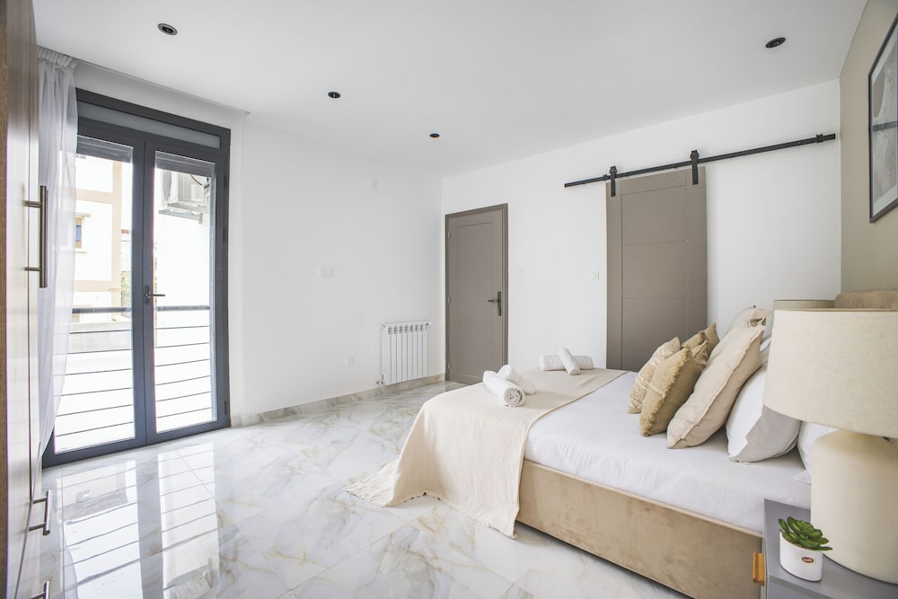 Appartement de 3 pieces a Birkhadem