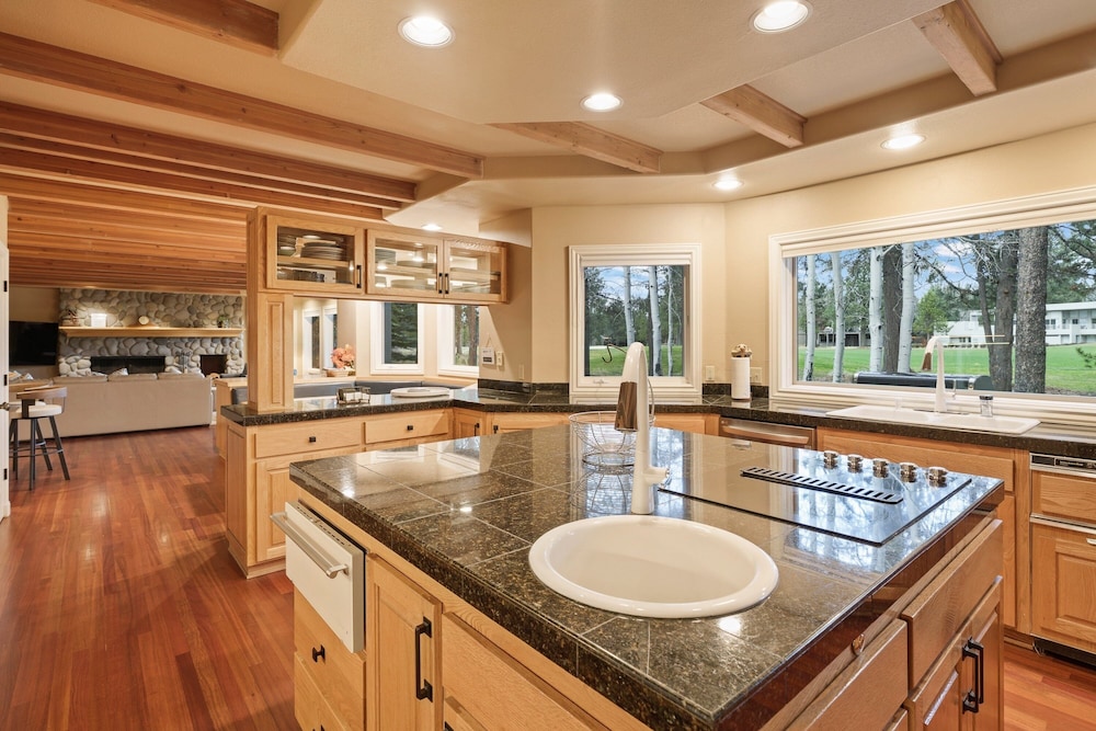 Winners Circle 30 5 Bedroom Home