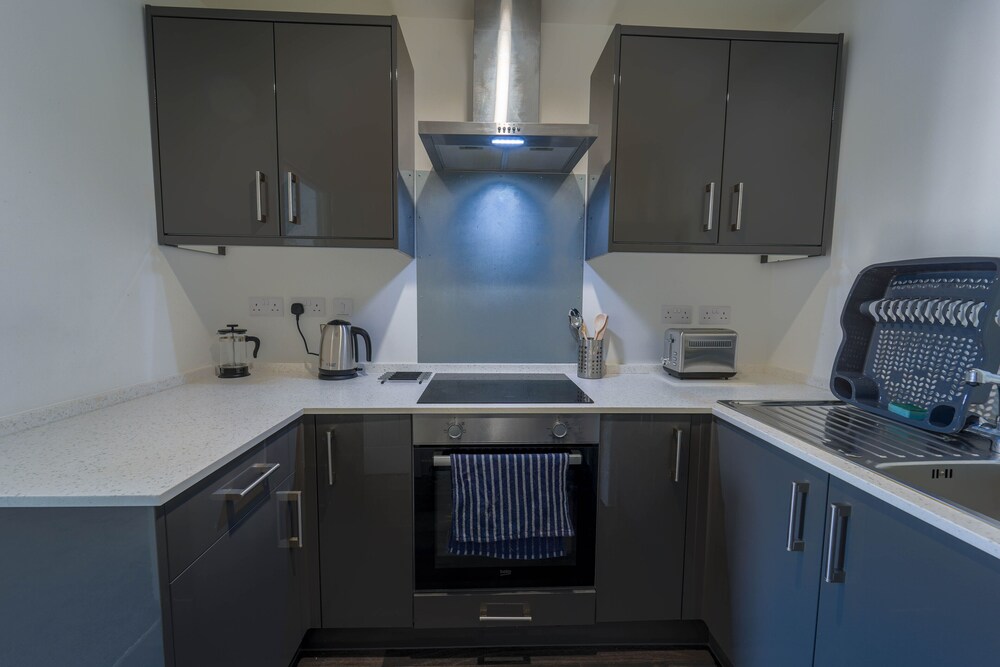Captivating 1-bed Apartment, Merthyr Tydfil -, photo 19