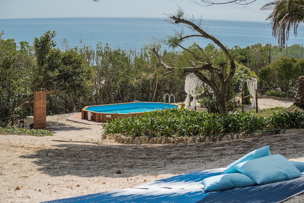 Ericeira Villa Surf Camp Hostel