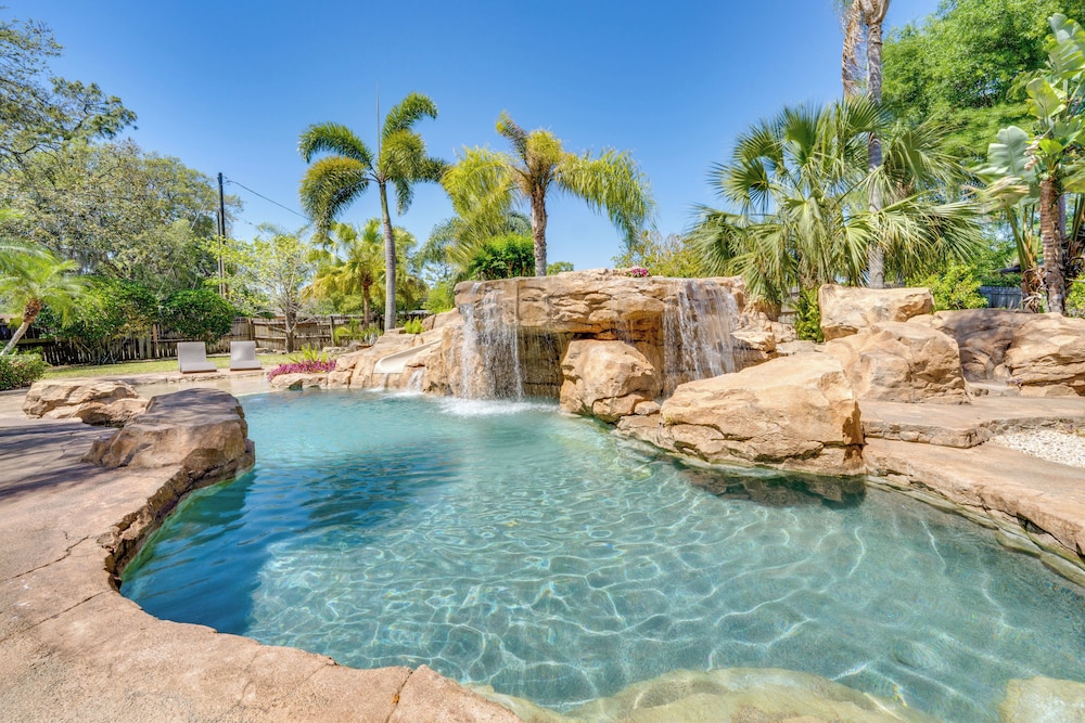 Private Outdoor Oasis w/ Pool: Home in Longwood!