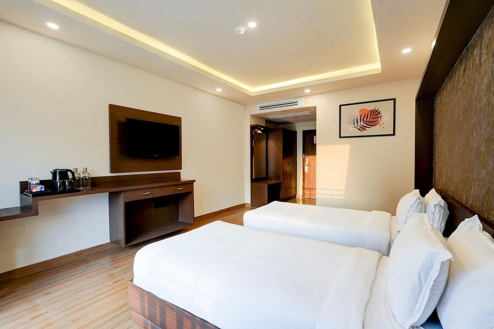 Premium Stays Near Phoenix Mall
