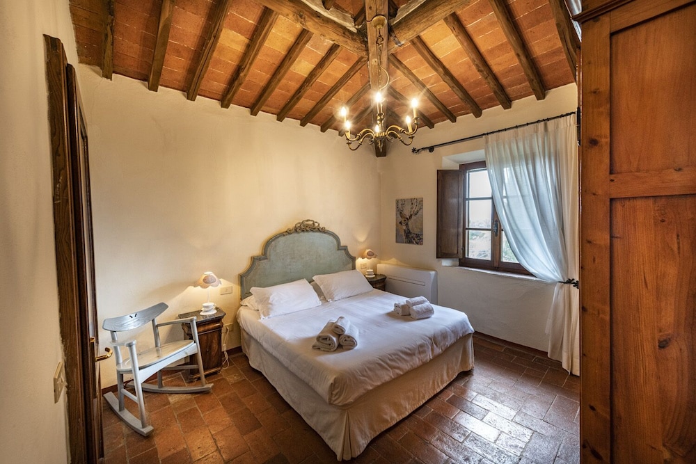 Riserva di Fizzano Residence view 3