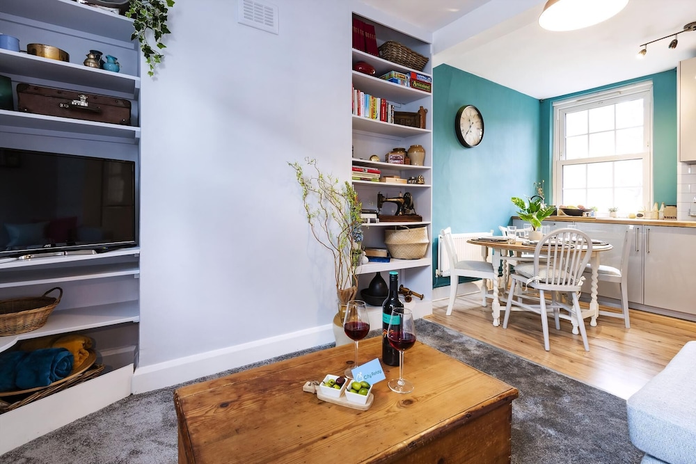 Lovely Portobello Apartment near Westbourne Park photo 4